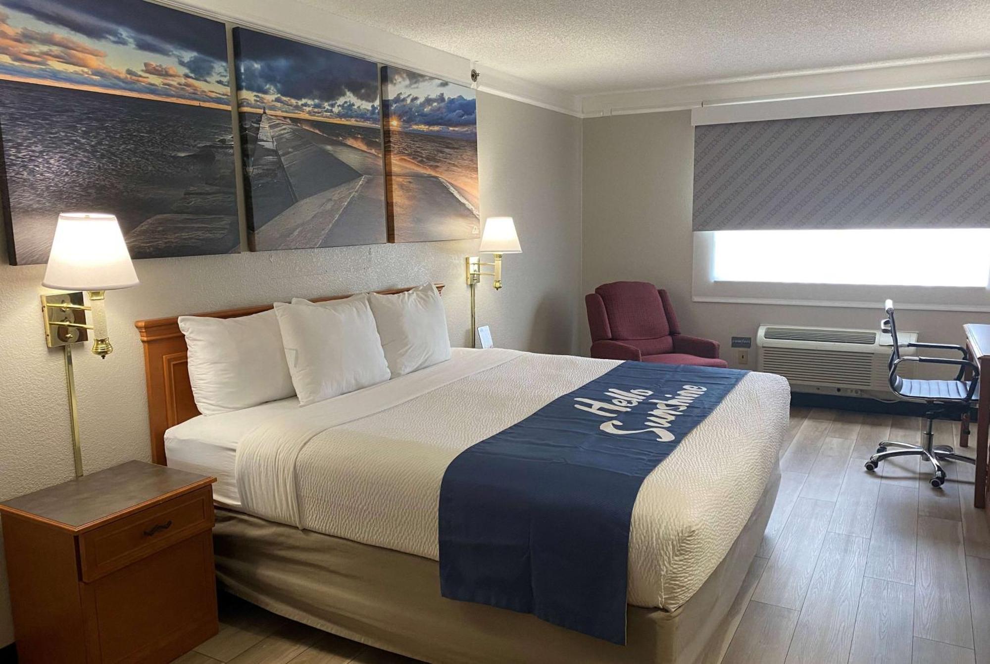 Days Inn & Suites By Wyndham Арлингтън Хайтс Екстериор снимка